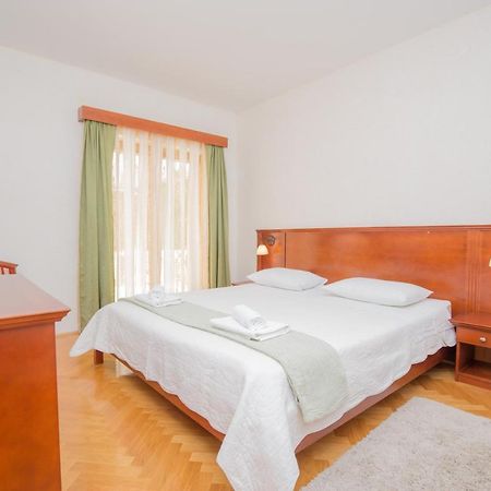 פרימוסטן Rooms Plava Laguna מראה חיצוני תמונה