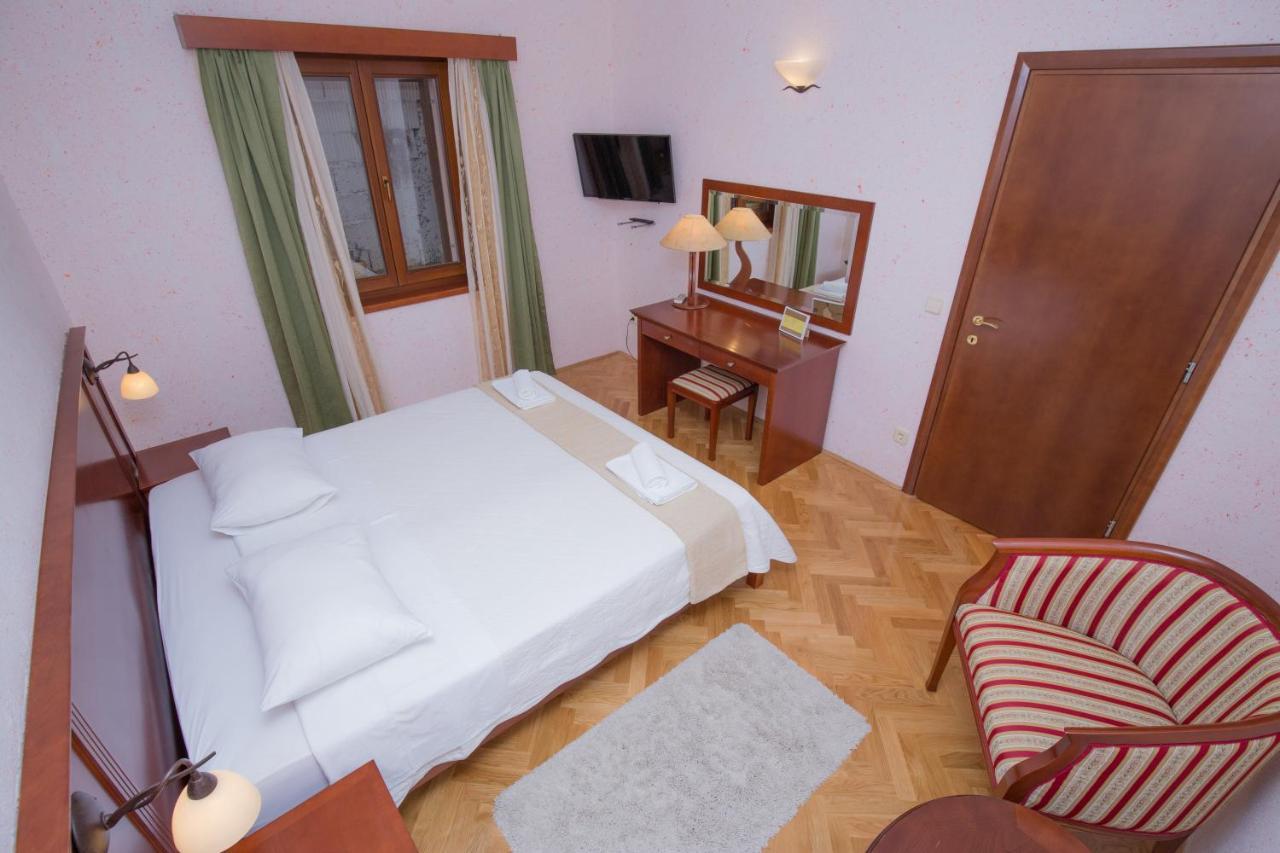 פרימוסטן Rooms Plava Laguna מראה חיצוני תמונה
